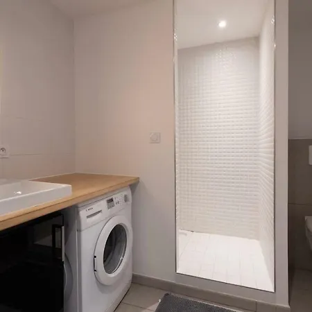 303 - Duplex Moderne - Jeanne D'arc, *